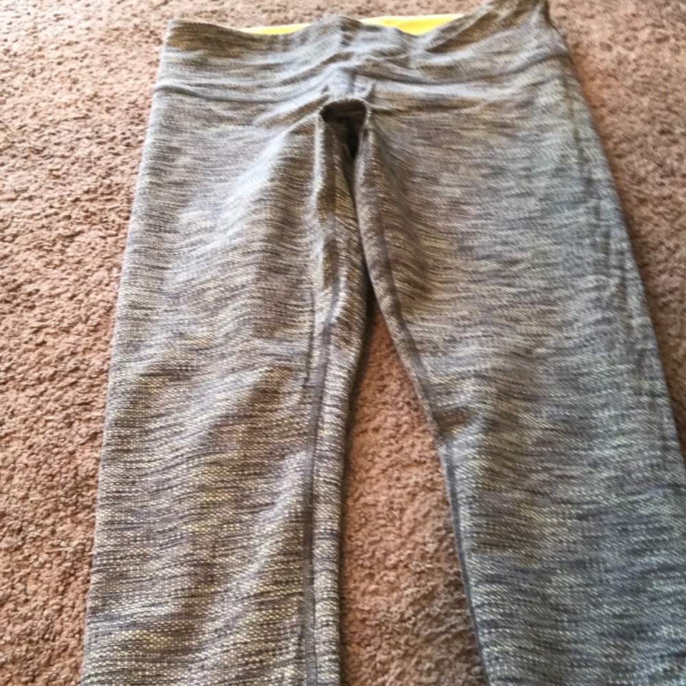 Lululemon crops